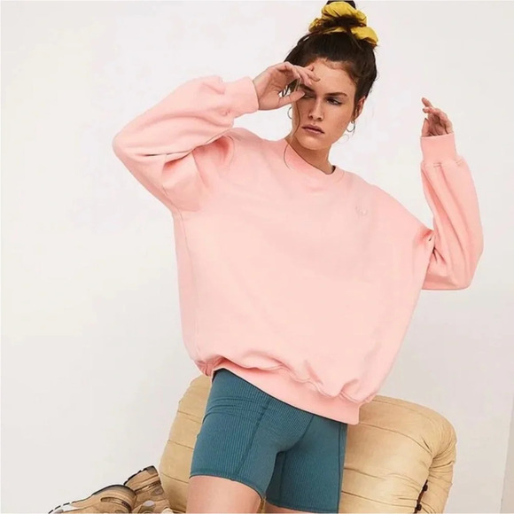 For Love And Lemons Tops - NWT For Love & Lemons Alex Peach Pullover Sweatshirt M Winter Pink Floral